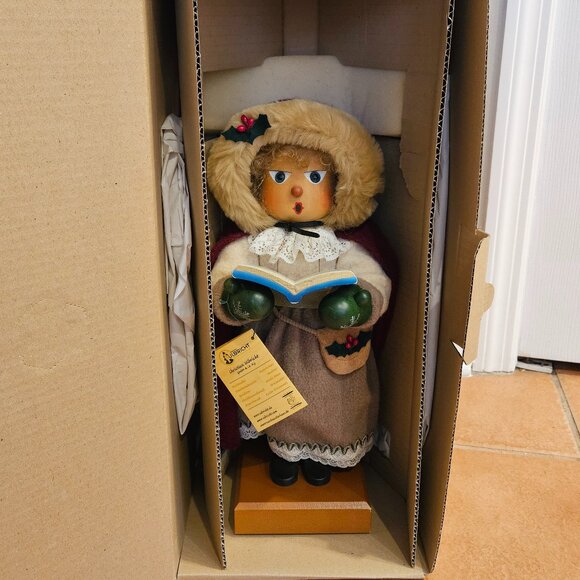 RARE LIMITED CHRISTIAN ULBRICHT CHOIR LADY COLLECTOR CHRISTMAS GERMAN NUTCRACKER - Picture 3 of 16